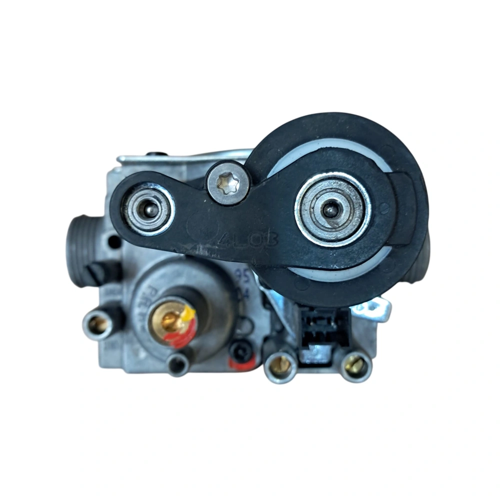 Bosch Condens 2200i W Gaz Valfi (Söküm) 2 Bosch Condens 2200i W Gaz Valfi (Söküm)
