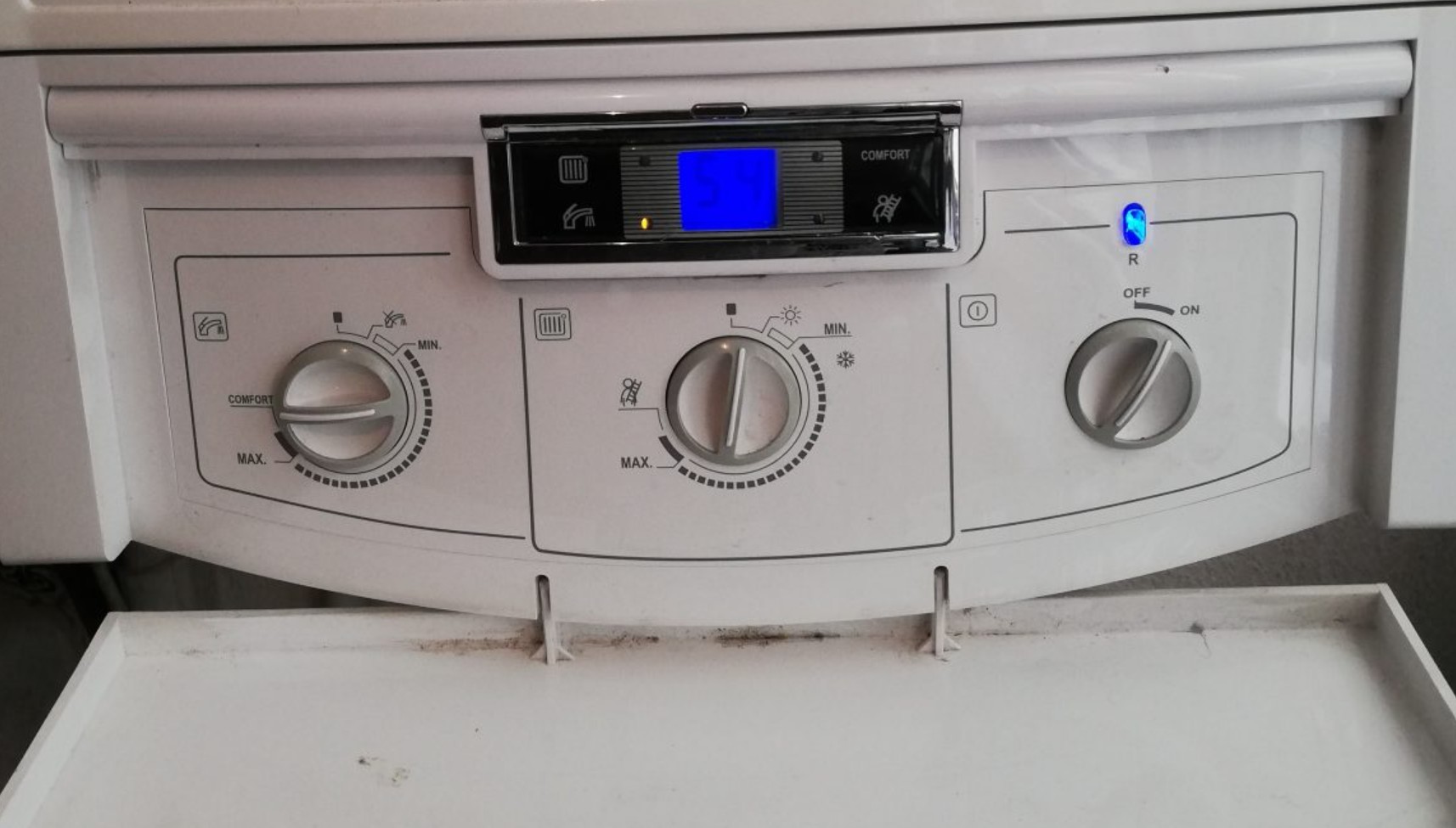 ECA Confeo Plus Kombi Aç-Kapa Düğme (Kısa Tip) Ön Panel ECA Confeo Plus Kombi Aç-Kapa Düğme (Kısa Tip) Ön Panel